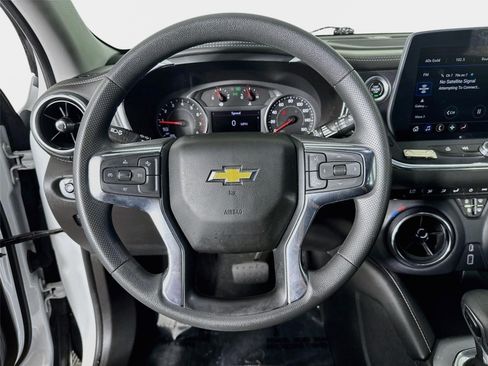 Used 2023 Chevrolet Blazer LT FWD image 13