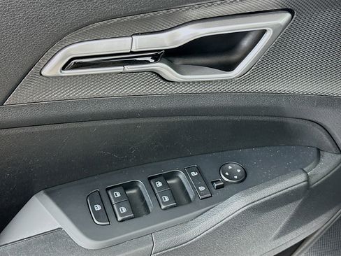 Used 2025 Kia Sportage LX image 15