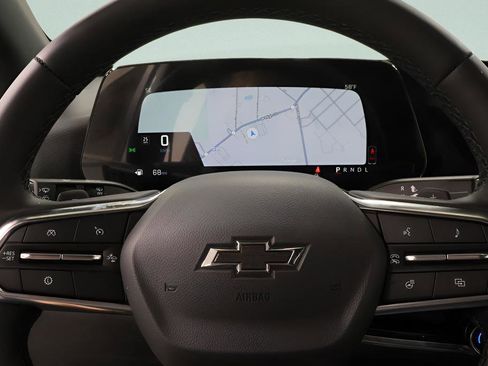 New 2026 Chevrolet Equinox LT w/ Convenience Package II FWD image 15