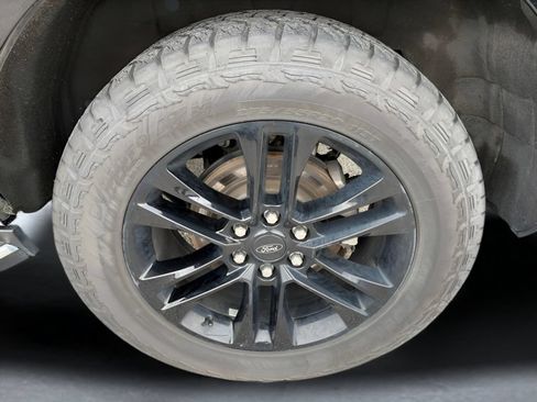 Used 2023 Ford Expedition XLT AWD/4WD image 21