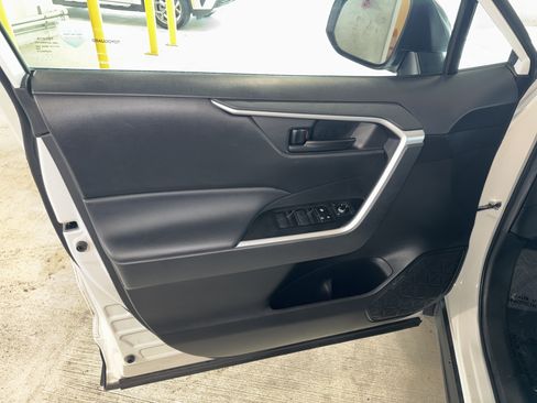 Used 2023 Toyota RAV4 LE FWD image 17