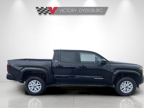 New 2025 Toyota Tacoma SR5 image 9