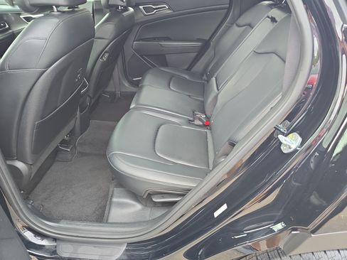 Certified 2023 Kia Sportage EX FWD image 16