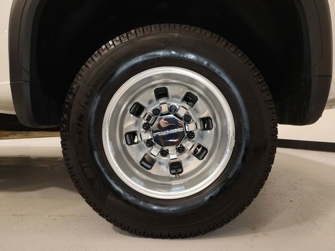 Certified 2025 GMC Sierra 3500 Denali Ultimate image 37