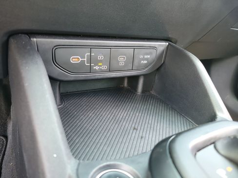 Used 2025 Kia K4 FWD image 12