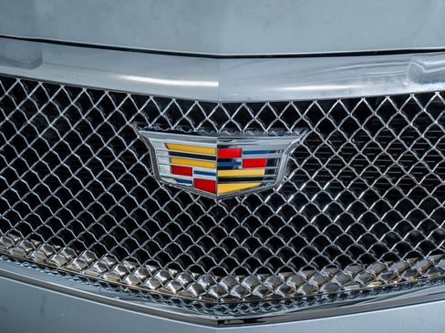 Used 2018 Cadillac XTS Luxury image 16