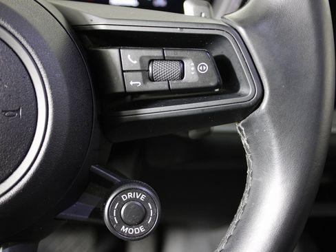 Used 2024 Porsche Cayenne Coupe image 25