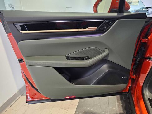 New 2025 Porsche Macan Electric image 22