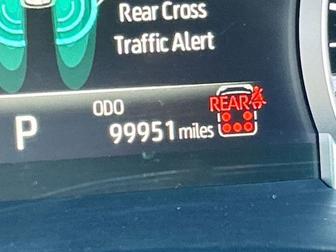 Used 2024 Toyota Highlander XLE image 10