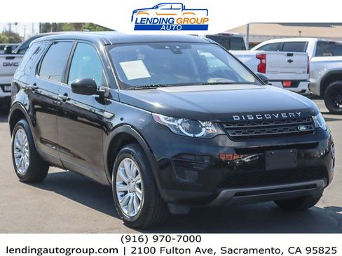 Used 2018 Land Rover Discovery Sport SE image 5