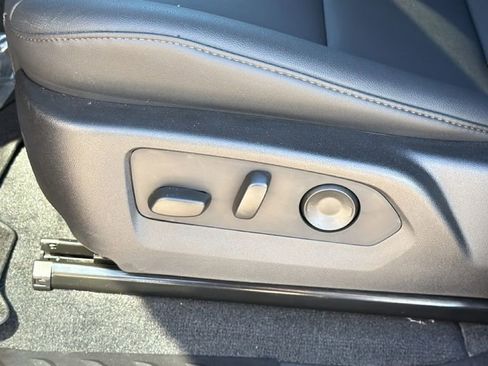 Used 2026 Chevrolet Colorado Trail Boss image 19