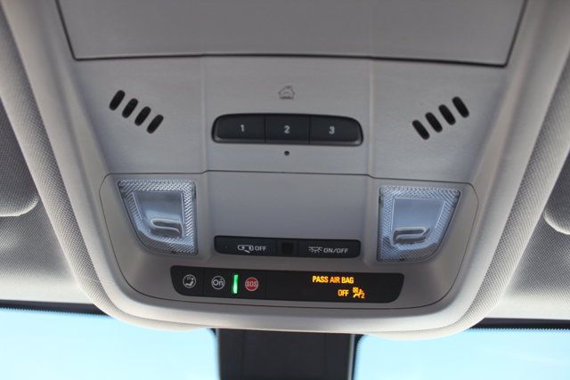 Used 2024 GMC Terrain SLT w/ Infotainment Package II FWD image 34
