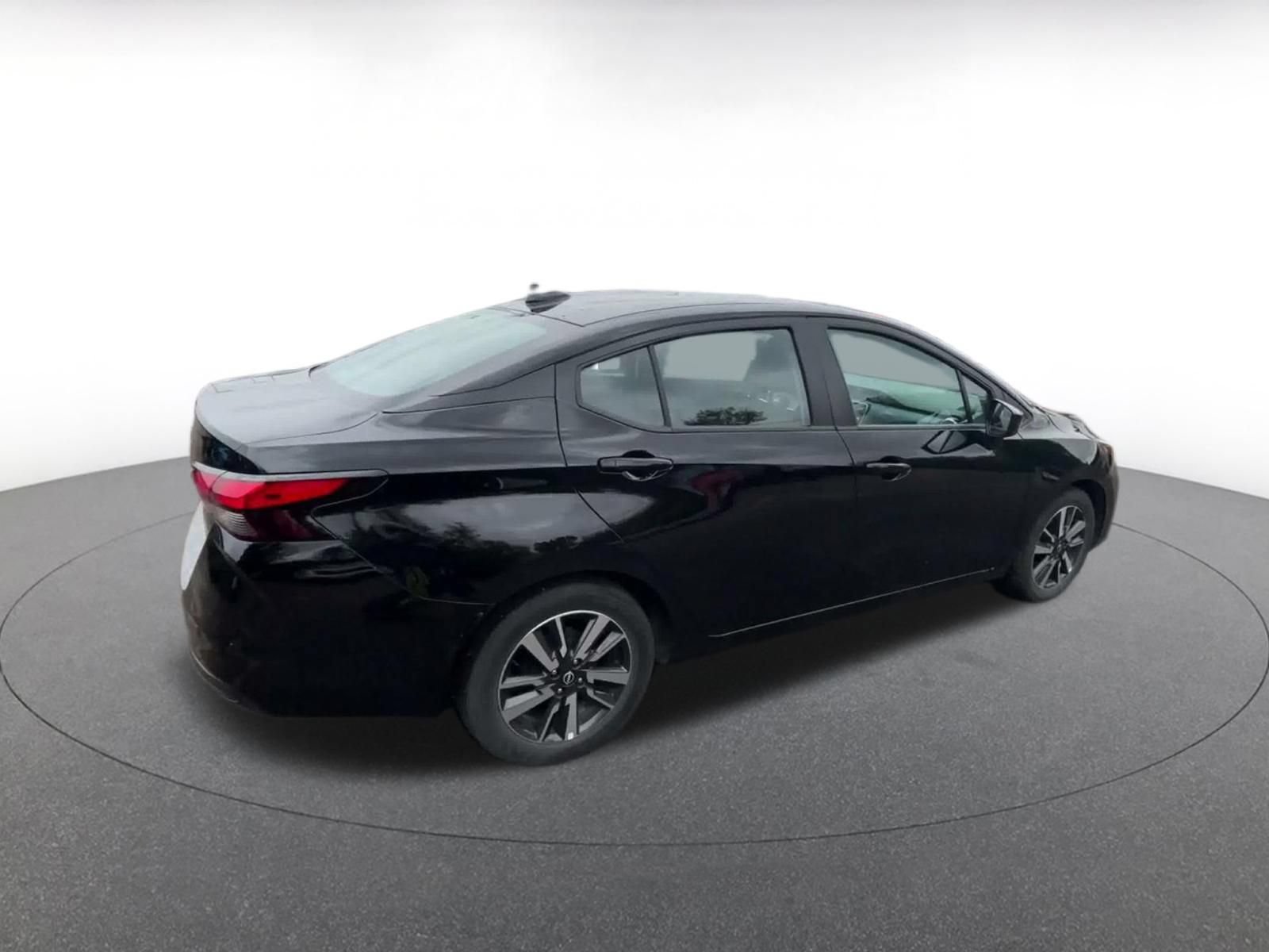 Used 2025 Nissan Versa SV FWD image 14