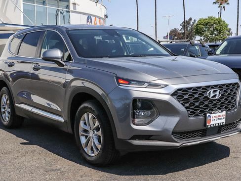 Used 2019 Hyundai Santa Fe SE AWD/4WD image 3