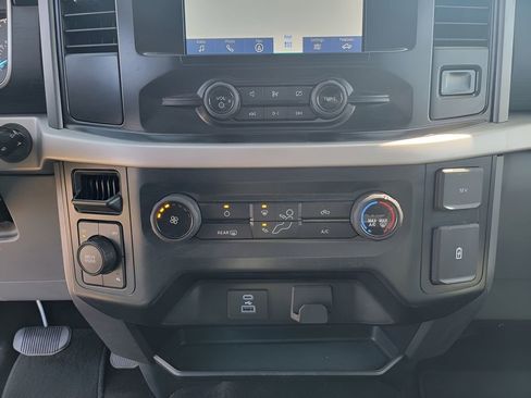 Used 2022 Ford F150 XLT image 25
