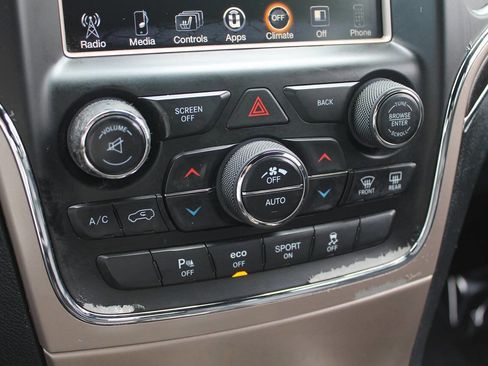 Used 2016 Jeep Grand Cherokee Limited w/ Trailer Tow Group IV image 34