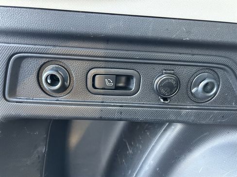 Used 2023 Subaru Forester Touring image 32