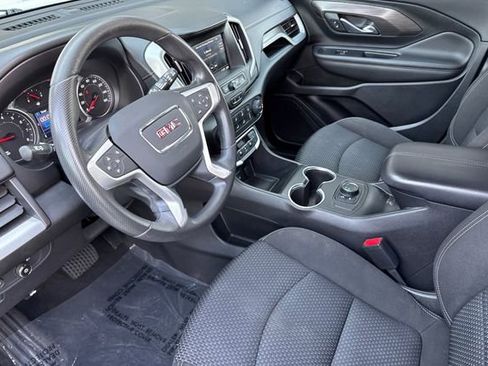 Used 2022 GMC Terrain SLE image 10