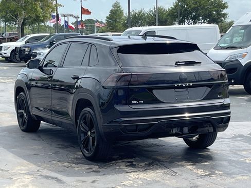 Used 2023 Volkswagen Atlas Cross Sport SEL R-Line AWD/4WD image 9
