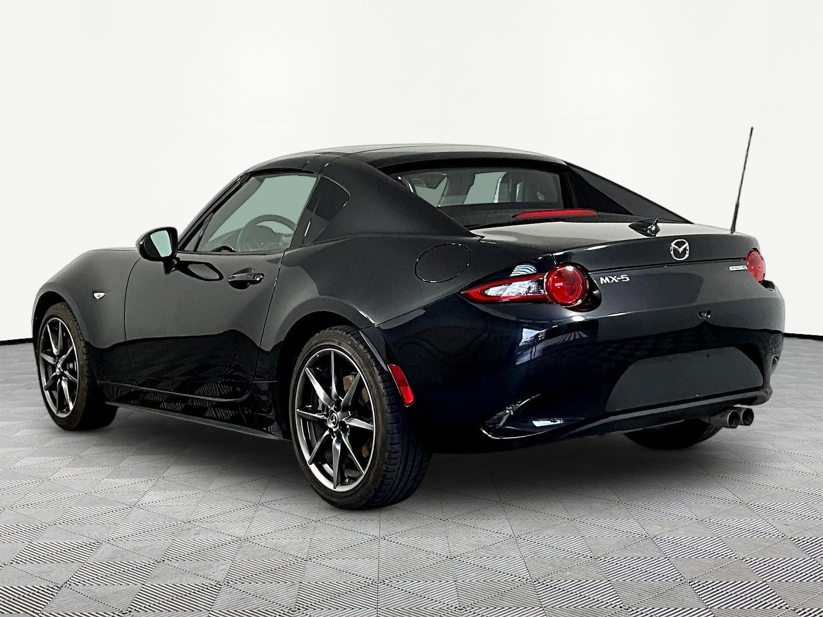 Used 2023 MAZDA MX-5 Miata Grand Touring RWD image 4