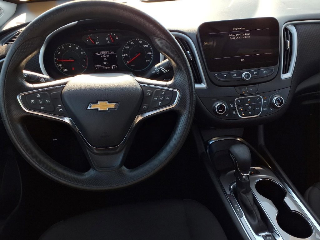 Used 2024 Chevrolet Malibu LT FWD image 19