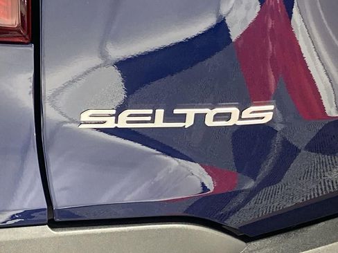 New 2026 Kia Seltos LX FWD image 30