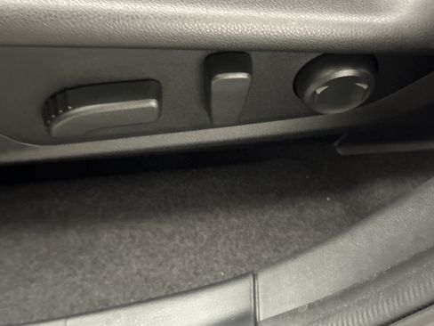 Used 2025 Subaru Forester Premium w/ Convenience Package #1 image 18