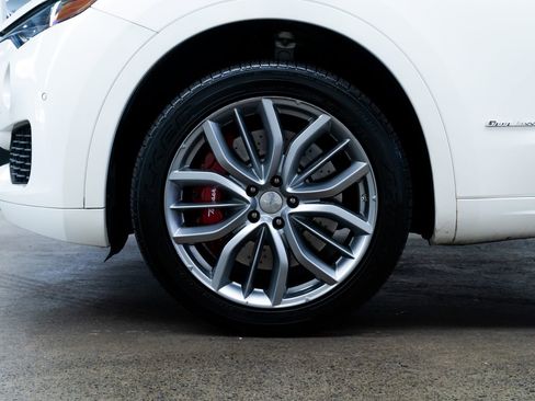 Used 2018 Maserati Levante S GranLusso AWD/4WD image 7