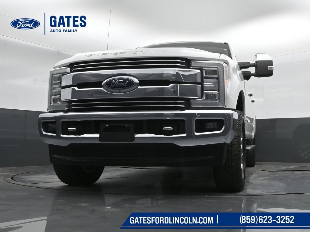 Used 2018 Ford F250 Lariat w/ Lariat Ultimate Package AWD/4WD image 39