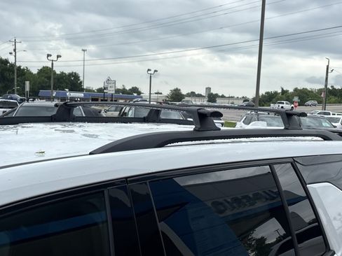 New 2026 Chevrolet Traverse LT w/ Midnight/Sport Edition AWD/4WD image 14