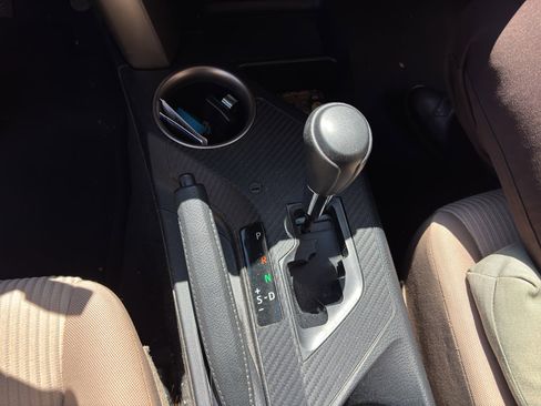 Used 2013 Toyota RAV4 LE FWD image 8