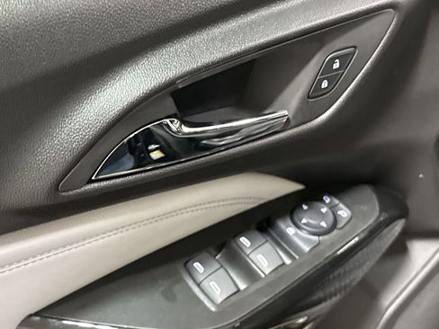 Used 2025 Chevrolet Trax LT FWD image 20