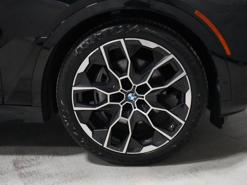 Used 2024 BMW X7 xDrive40i w/ Executive Package image 45