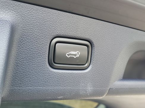 Used 2024 Hyundai Palisade Calligraphy image 9