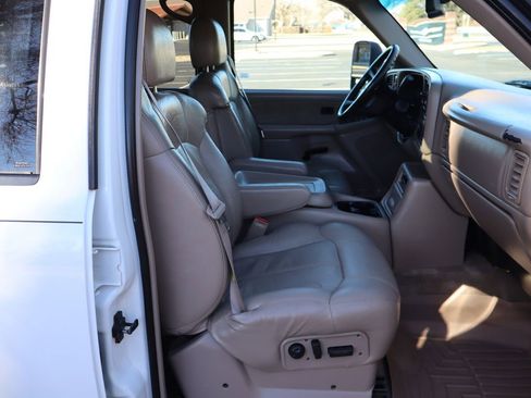 Used 2001 GMC Sierra 2500 SLT w/ SLT Marketing Option Pkg image 23