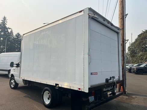 Used 2017 Ford E-350 and Econoline 350 Super Duty w/ Power Windows & Locks Group RWD image 5