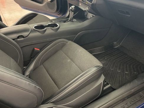 Used 2024 Ford Mustang Coupe RWD image 13