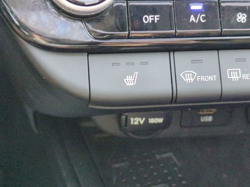 Used 2023 Hyundai Elantra Limited image 25