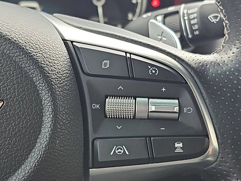 Certified 2022 Genesis G70 2.0T AWD/4WD image 27