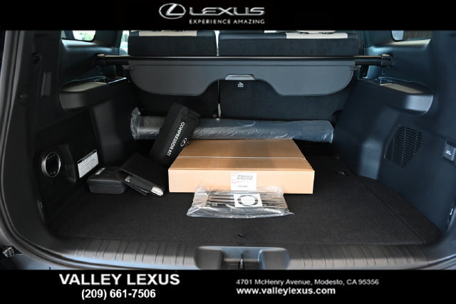 New 2026 Lexus GX 550 w/ Accessory Package (CT) AWD/4WD image 16
