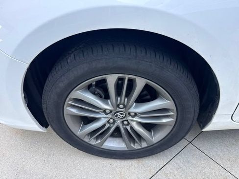 Used 2017 Toyota Camry SE FWD image 12