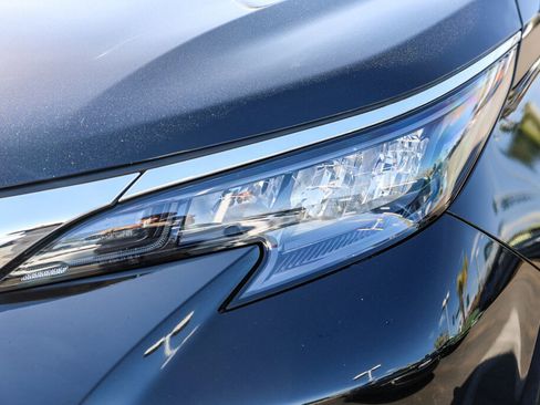 Certified 2024 Toyota Sienna LE image 19