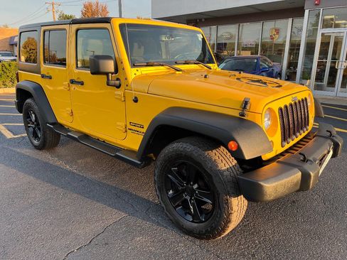 Used 2015 Jeep Wrangler Unlimited Sport w/ Quick Order Package 24S image 4