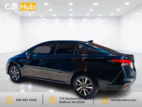 Used 2021 Nissan Versa SV FWD image 4