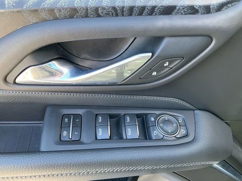 Used 2021 GMC Yukon XL Denali w/ Denali Premium Package image 29