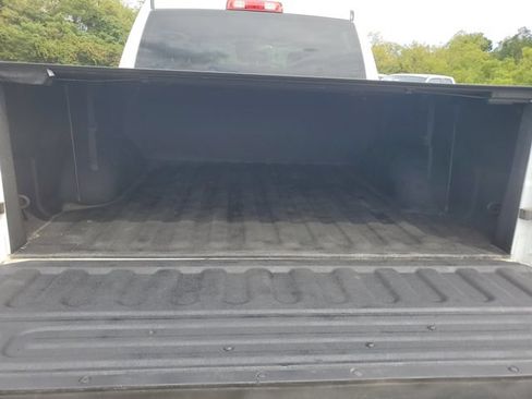 Used 2022 RAM 1500 Tradesman w/ Chrome Appearance Group AWD/4WD image 10