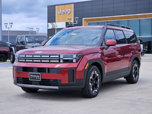 Used 2025 Hyundai Santa Fe SEL FWD image 2