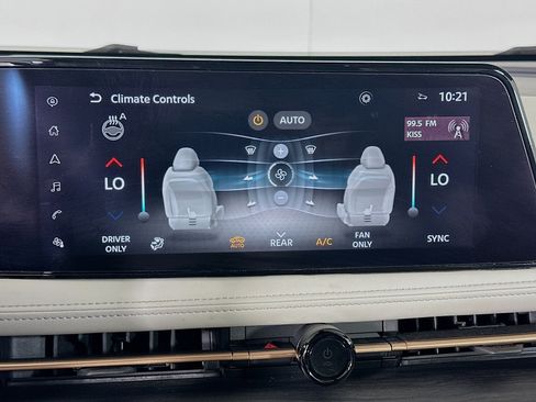 Used 2023 Nissan Ariya FWD image 24