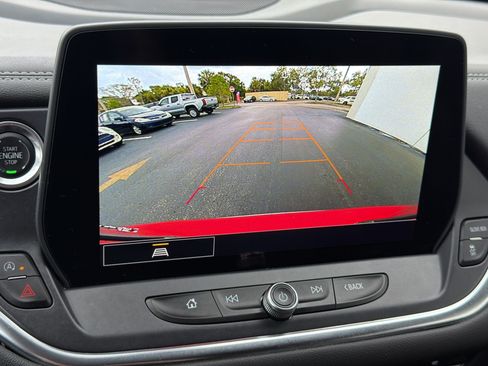 Used 2025 Chevrolet Blazer LT FWD image 19