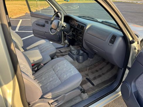 Used 2000 Toyota Tacoma 2WD Xtracab image 23